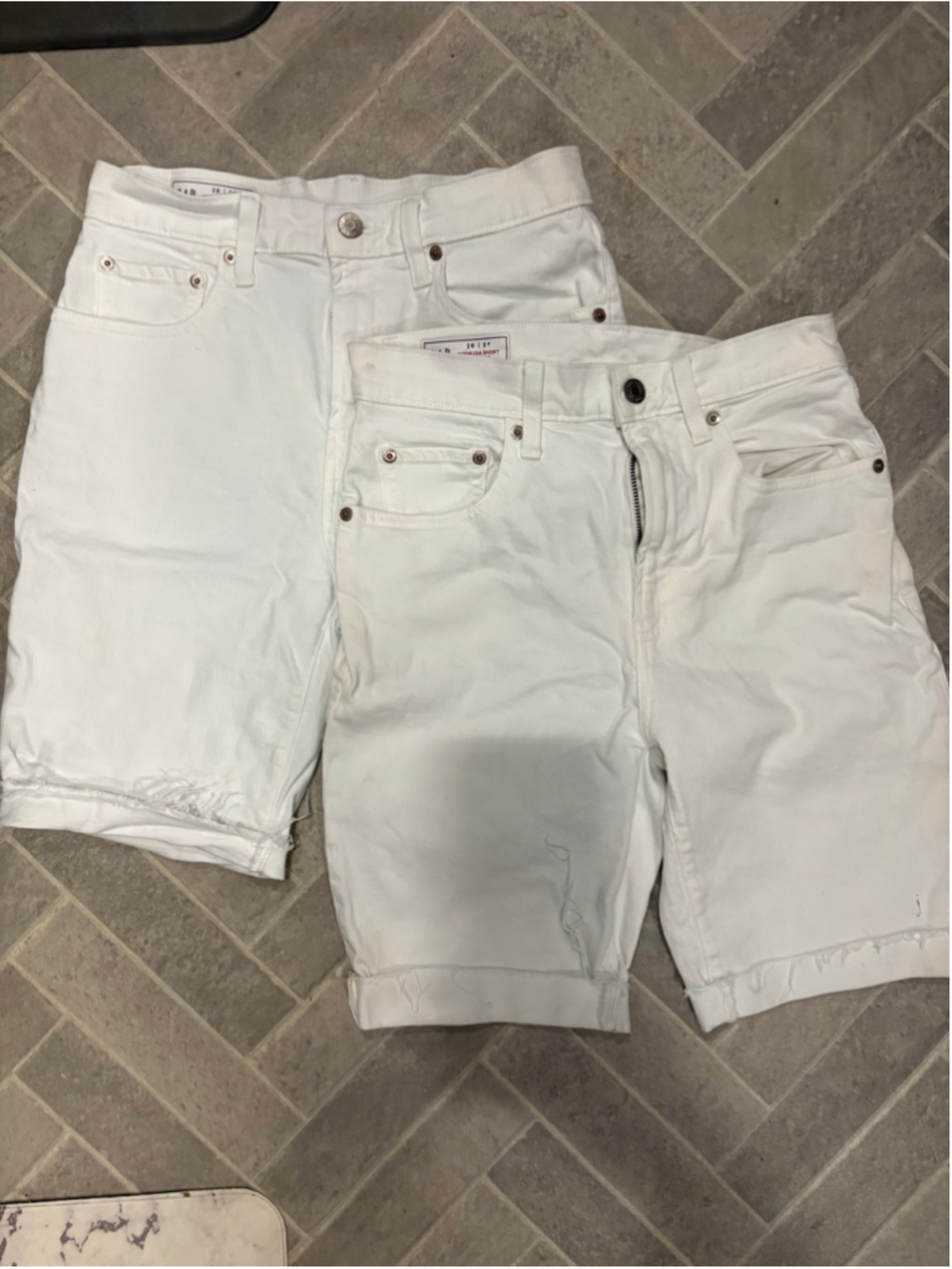 2 Women's Gap White High Rise Bermuda Shorts Size 26